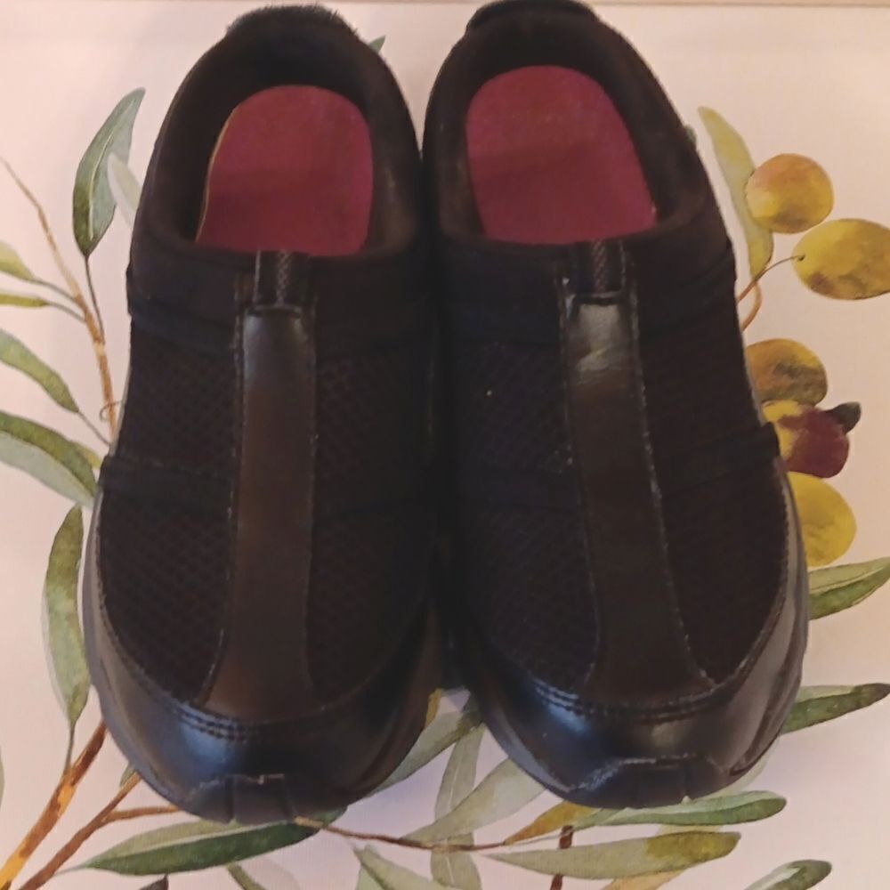 Easy Spirit Argyle Slip Ons - Picture 9 of 11
